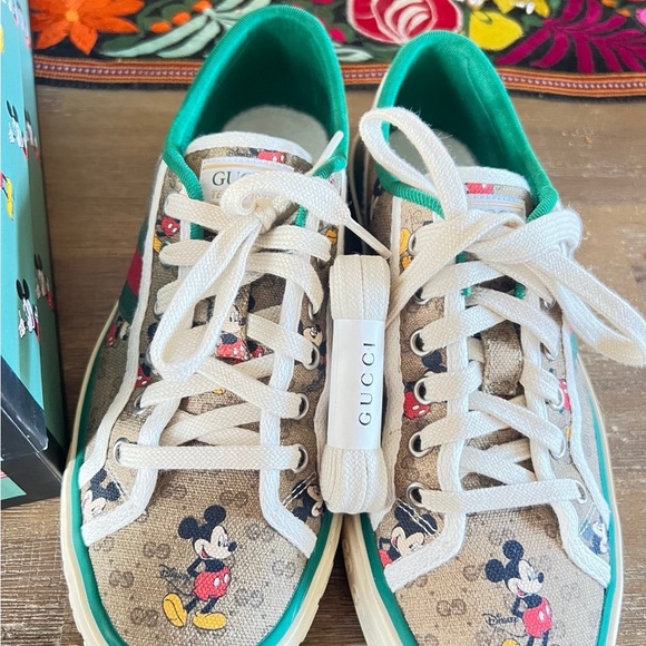 Gucci x Disney Mickey Mouse Athletic Shoes - Green and Cream - Picture 2 of 6